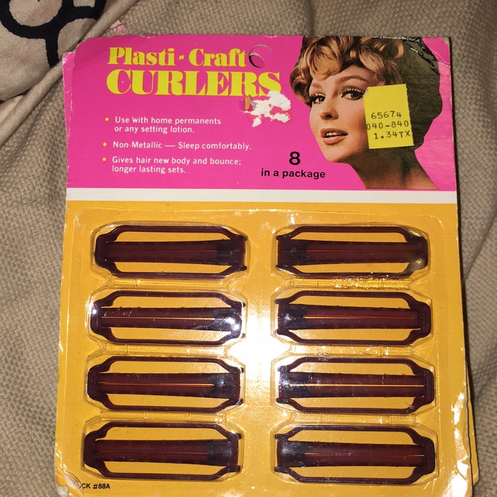 (5) packs of vintage plasti-craft curlers sealed
